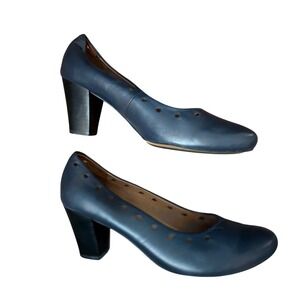 Gentle Souls Kenneth Cole Reno Navy Blue Leather Perforated Block Heel Pumps 9M